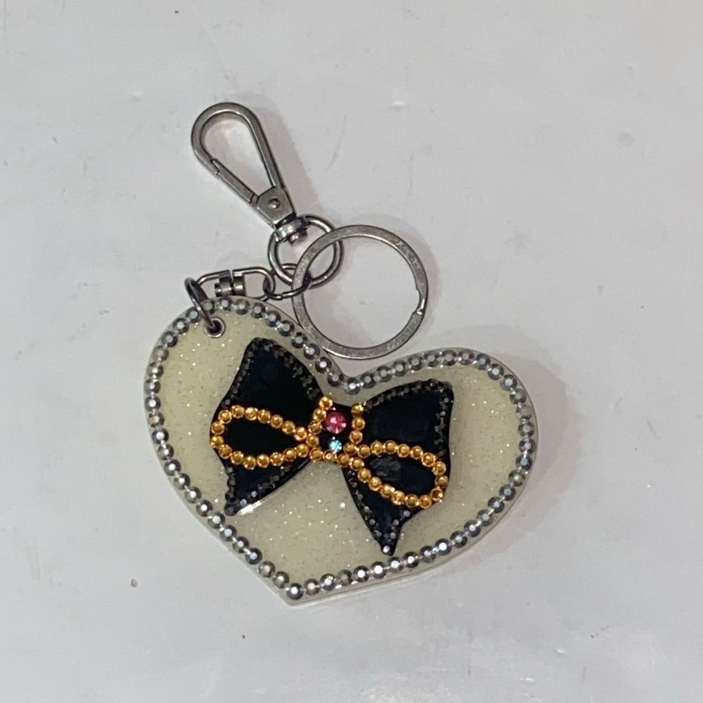 Heart Shaped Rhinestones Keychain And Mirror Clip